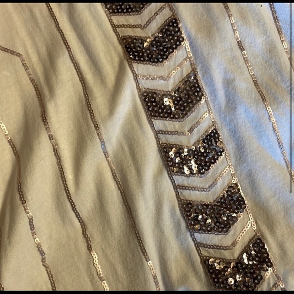 Express Medium Shirt - Picture 3 of 3